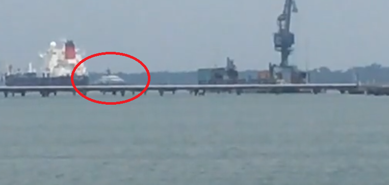 BREAKING: Jho Low's RM1bil Yacht Just Arrived at Port Klang & Could Be Open For Public Viewing - WORLD OF BUZZ 1