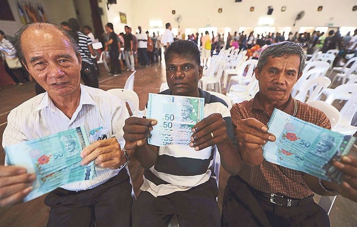 Government To Slowly Cut Back On Br1M As It &Quot;Spoils' The Rakyat - World Of Buzz 1