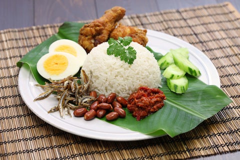 Here's How Nasi Lemak Was Created and Why M'sians Eat It for Breakfast - WORLD OF BUZZ 3