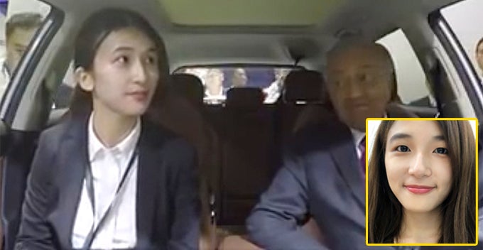 Lady Demonstrating Voice Command System to Tun M in China is a M'sian UEC Student - WORLD OF BUZZ