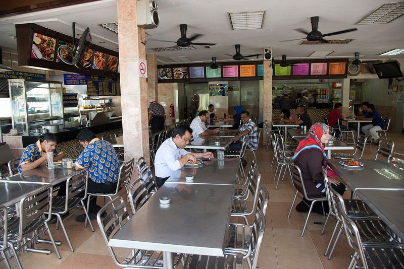 LGE: SST Only Eateries With More Than RM1.5 Turnover Will Be Subjected to SST - WORLD OF BUZZ 2