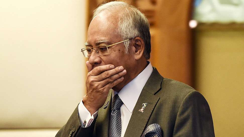 Najib Razak: Dr M Opposes The Implementation Of The Minimum Wage - World Of Buzz