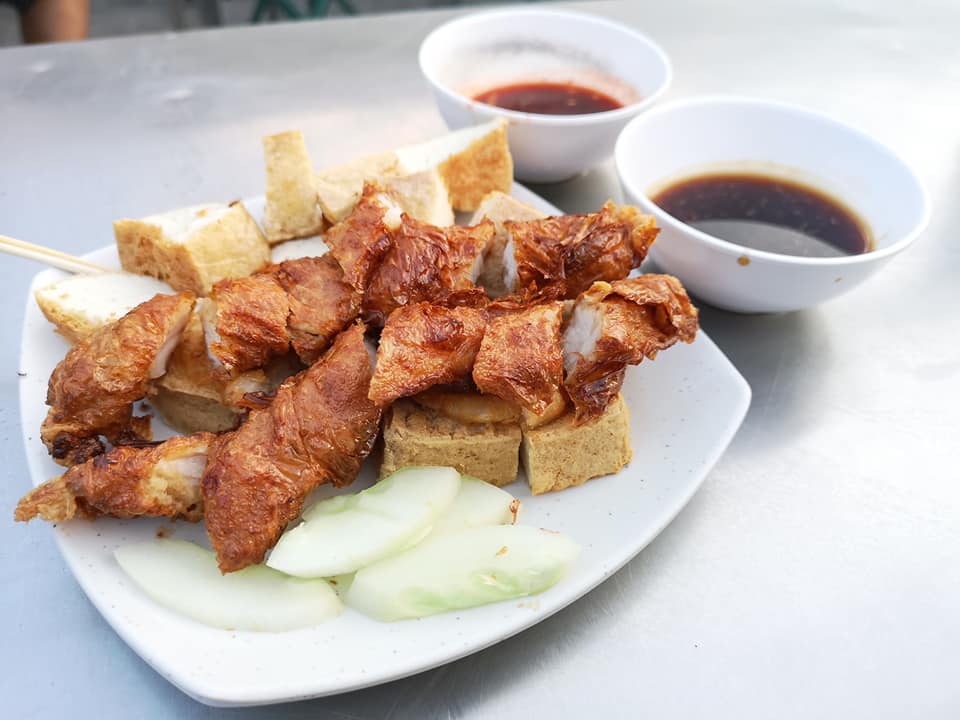 100 Years Old Lor Bak Stall Must Try For Foodies Who Visit Penang - WORLD OF BUZZ 2