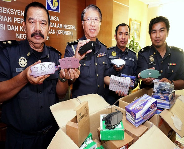 Fake Brake Pads Costing RM30 Sold at RM400 Seized from Unethical M'sian Sellers - WORLD OF BUZZ 2