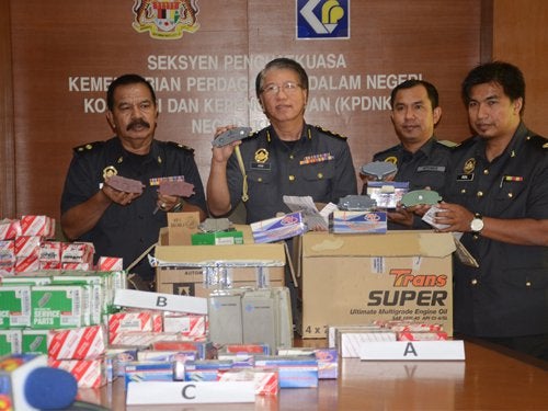 Fake Brake Pads Costing RM30 Sold at RM400 Seized from Unethical M'sian Sellers - WORLD OF BUZZ