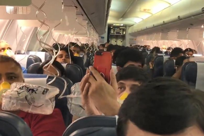 Flight Crew Forgets to Regulate Cabin Pressure, Over 30 Passengers Suffer Bleeding From Mouth & Nose - WORLD OF BUZZ 3