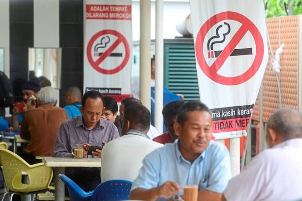 Govt Wants Open-Air Eateries to Be No-Smoking Zones Starting December 2018 - WORLD OF BUZZ 1
