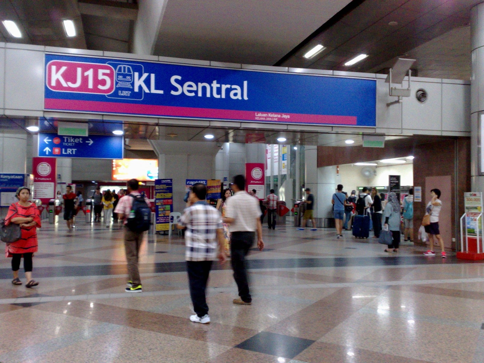Mother Warns Others About Scary Encounter Of Baby Boy Almost Getting Kidnapped In Kl Sentral - World Of Buzz 1