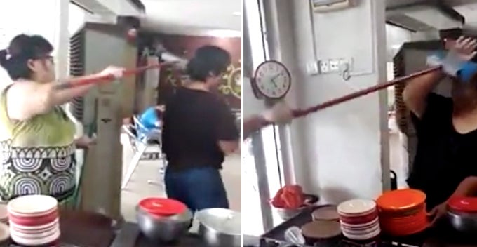 M'sian Restaurant Worker Sparks Outrage After Hitting Elderly Woman's Face With A Broom And Mug - World Of Buzz