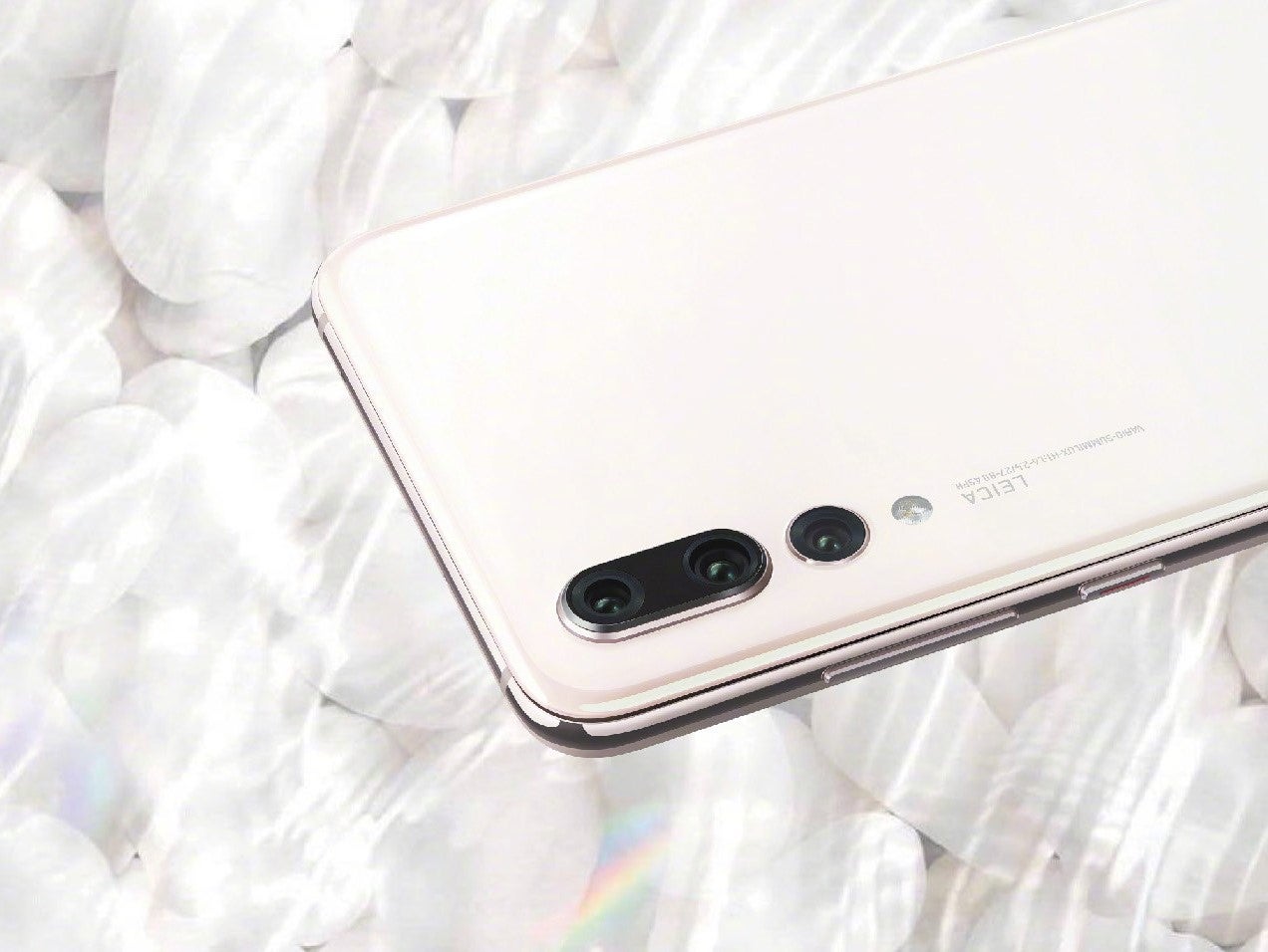 [Test] Huawei Released Just 500 Pearl White P20 Pros And M'sians Are Already Going Crazy - World Of Buzz 1