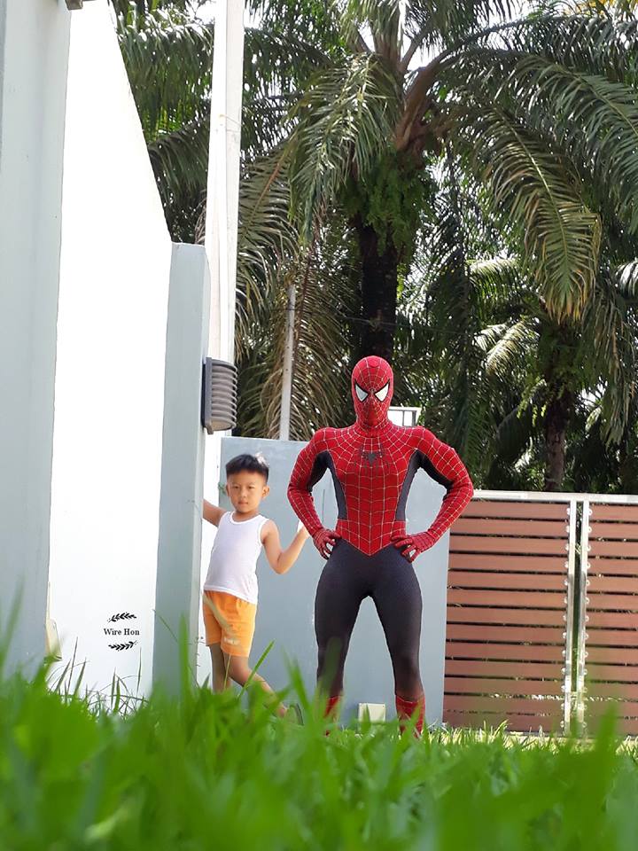 This M'sian Toy-Collector Gets His Superheroes To Do His Household Chores - WORLD OF BUZZ 10