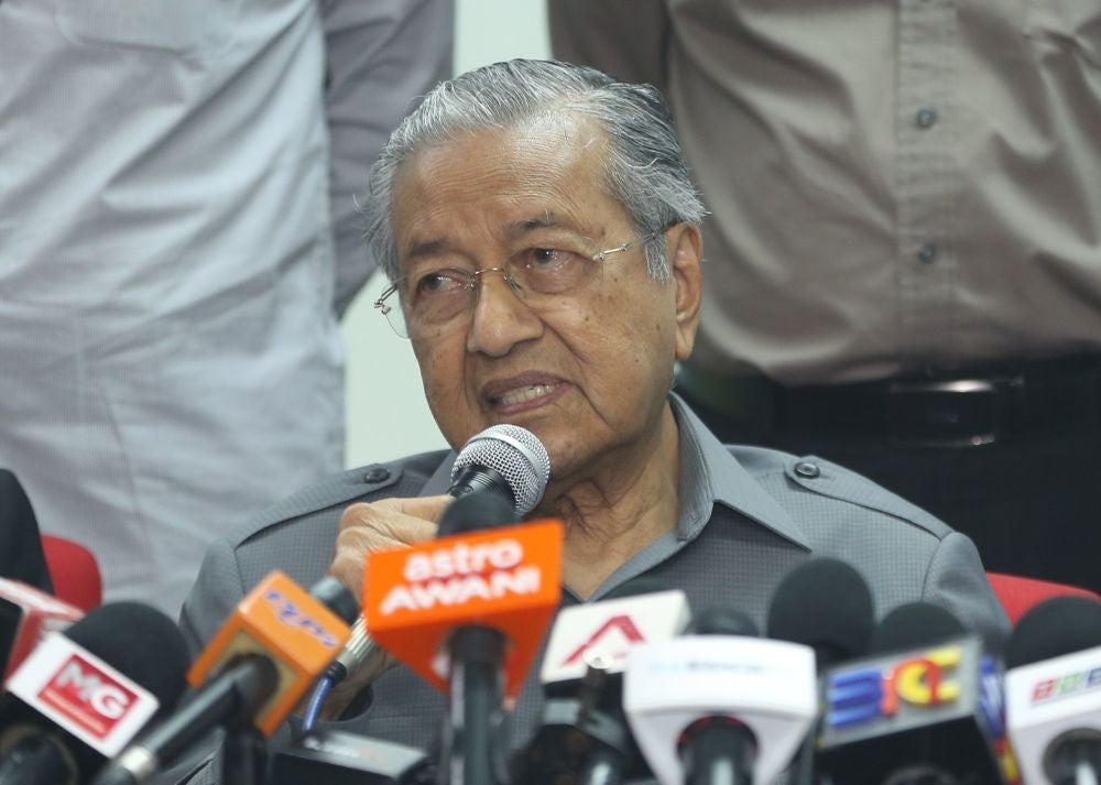 Tun M: "Malaysia Will Lose Competitive Edge if Minimum Wage is Too High" - WORLD OF BUZZ