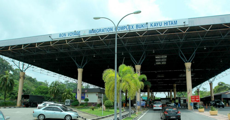 Tun M Malaysia Thailand  Borders to Open 24 Hours Daily 