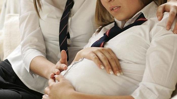 12 Secondary School Students Discovered to Be Pregnant All At The Same Time - WORLD OF BUZZ 1