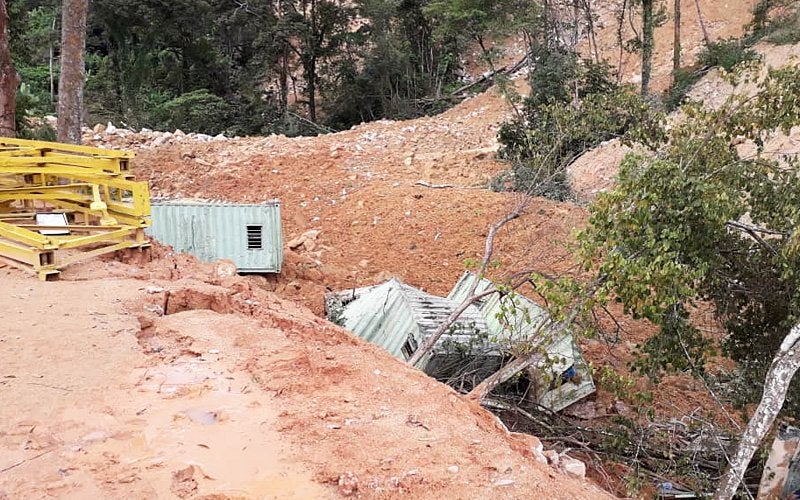 3 Foreign Workers Living In Containers Die In Penang Landslide, 12 Still Missing - World Of Buzz 1