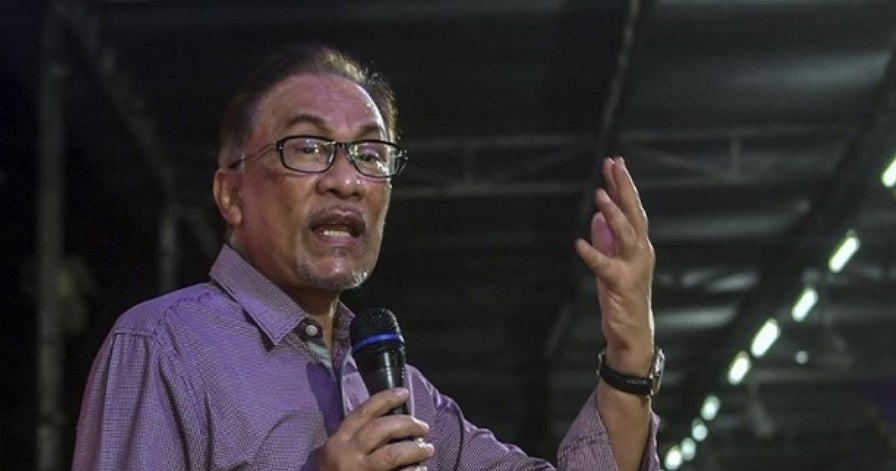 breaking anwar will be contesting port dickson parliamentary seat world of buzz 2