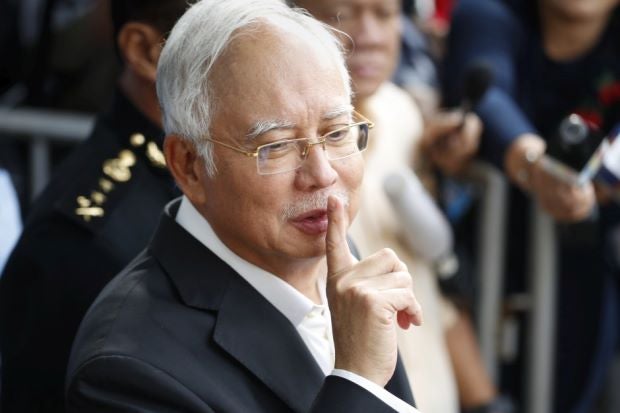Did Najib Just Order His Aid to Lodge A Police Report Against...Himself?! - WORLD OF BUZZ