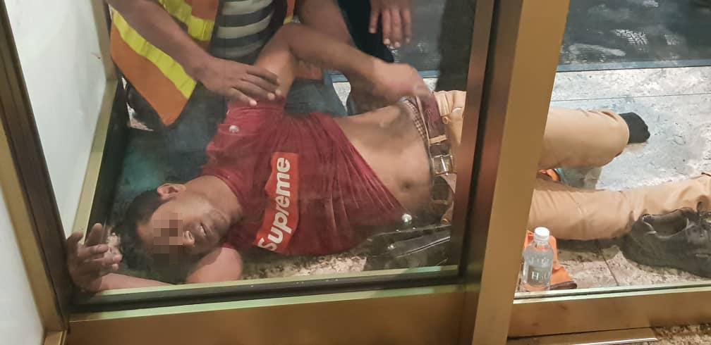 Foreign Worker Falls 12 Metres &Amp; Suffers Head Injuries After Ceiling Of Hilton Kl Collapses - World Of Buzz 11