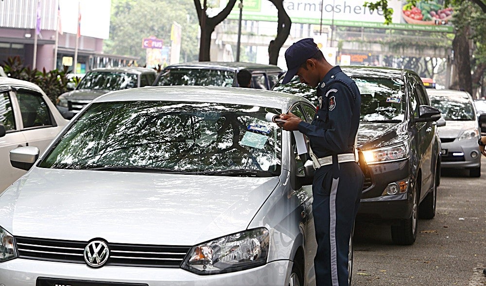 If You Haven't Settled Your Dbkl Summonses, You Now Cannot Renew Your Licence &Amp; Road Tax - World Of Buzz 1