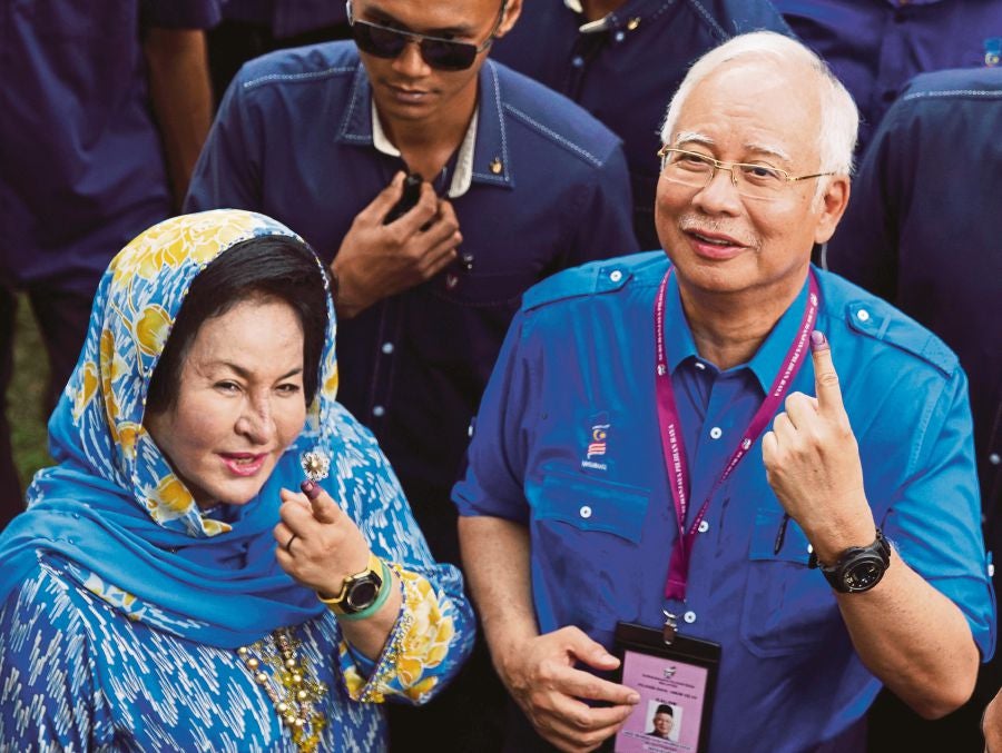 Negeri Sembilan Palace Has Just Stripped Najib & Rosmah of Their Titles - WORLD OF BUZZ 1