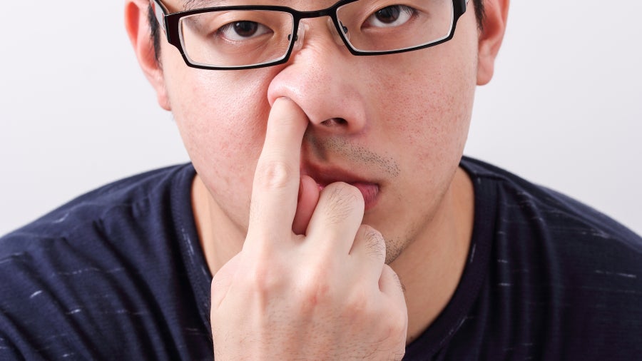Picking Your Nose with Your Fingers Can Lead to Pneumonia, Research Shows - WORLD OF BUZZ