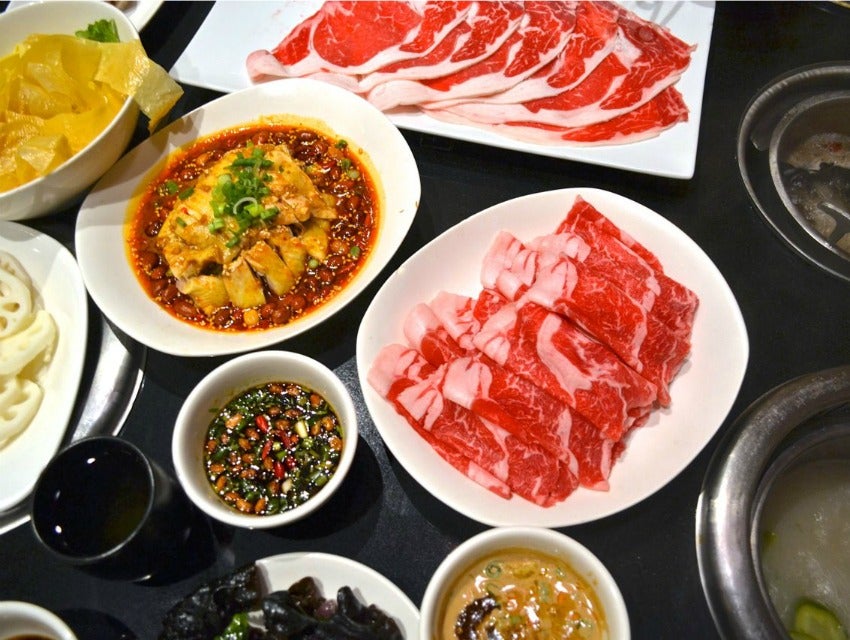 Popular Hot Pot Restaurant 'Hai Di Lao' is Finally Opening First Store in Malaysia! - WORLD OF BUZZ 5