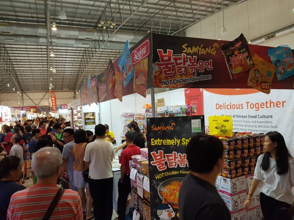 Pork Stall in Melaka Food Expo Got Shut Down and Will Be Ritually Cleansed Due to Error - WORLD OF BUZZ 2
