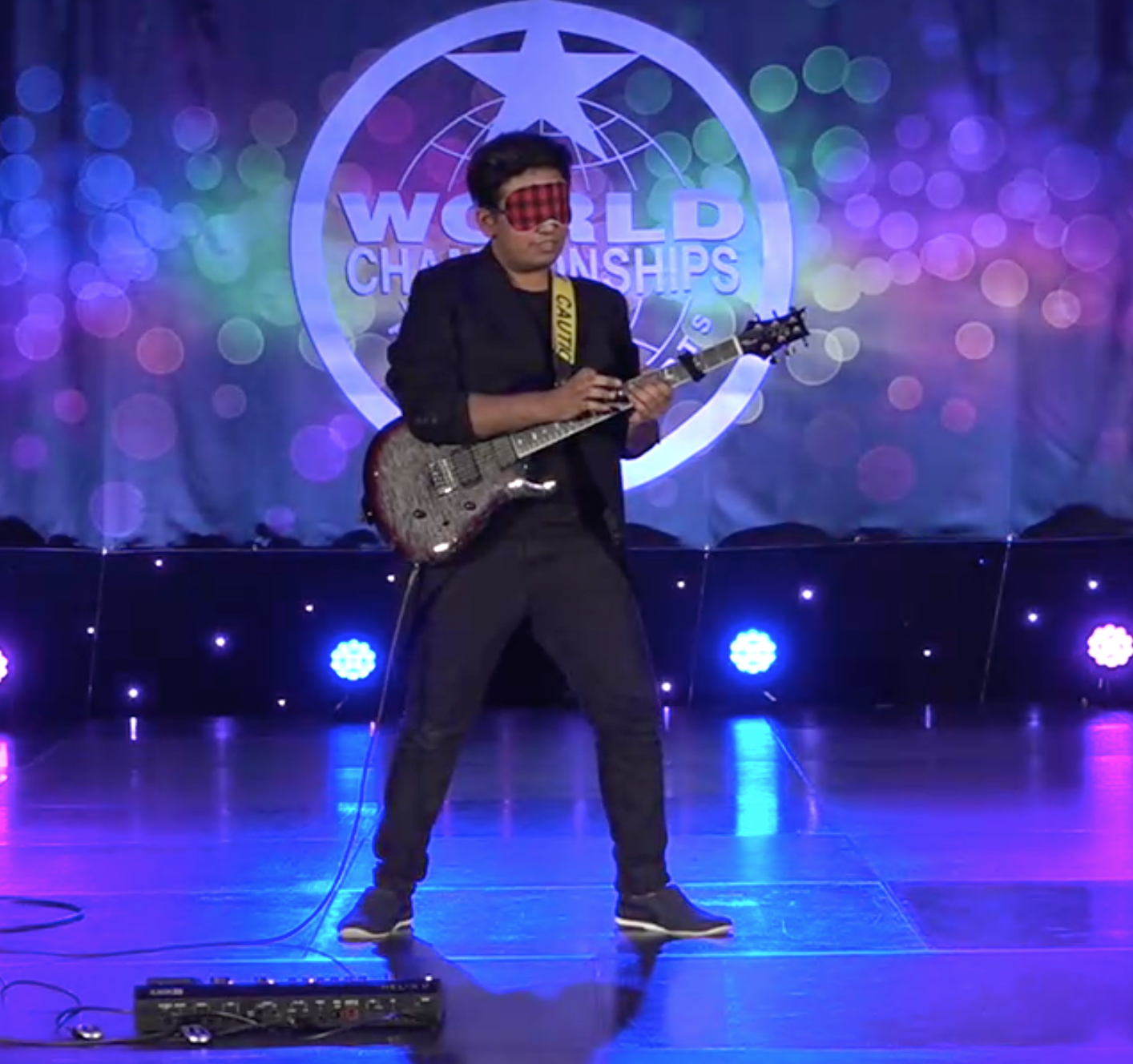 This 16yo M'sian Made It to World Championship By Playing Guitar Blindfolded and with Two Guitars - WORLD OF BUZZ 3