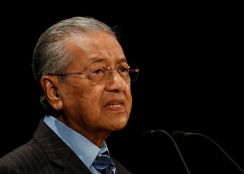 Tun M: It's Impossible to Have Toll-Free Roads, This Manifesto is a Big Burden - WORLD OF BUZZ 1