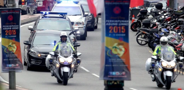 Driver Gets Fined RM5,000 Because He Did Not Make Way For VVIP Convoy - WORLD OF BUZZ 2