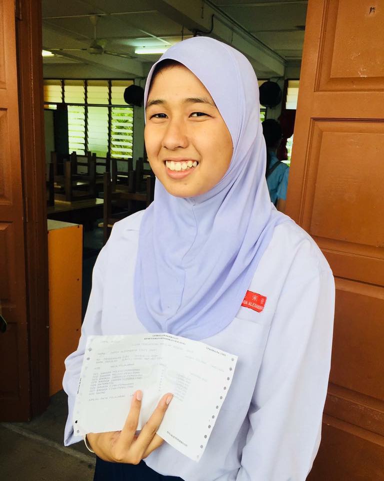 Girl Who Scored 8As in UPSR 2018 Wants to Master 7 Languages To Be A Translator - WORLD OF BUZZ