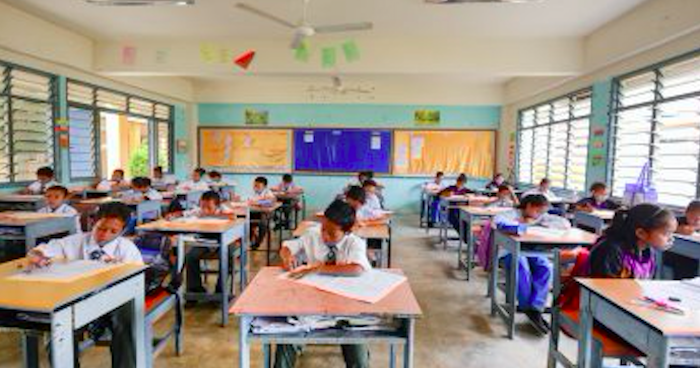 "Malaysian Students Have Poor English Because They're Not Interested in Learning" - WORLD OF BUZZ 2