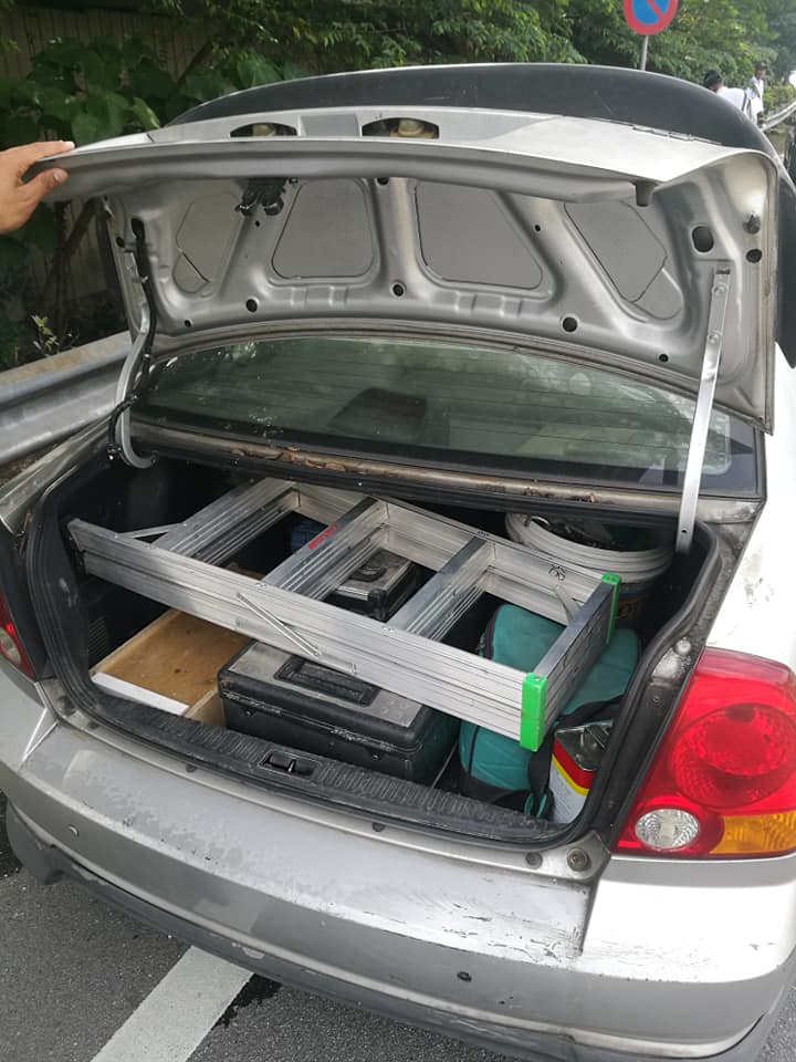 M'sian Man Kena Summons and Ordered to Court Because His Car Boot Had a Ladder and Tools - WORLD OF BUZZ