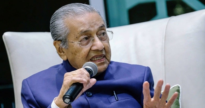 Tun M: "I Did Not Receive Any Official Confirmation That The YDP Agong Got Married" - WORLD OF BUZZ 2