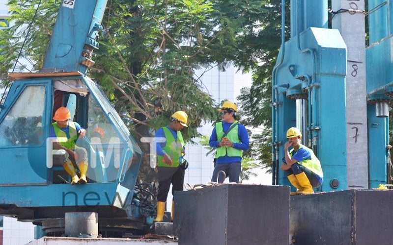 Workmen's Compensation Act Will Be Abolished For Equal Protection Between Locals &amp; Foreigners - WORLD OF BUZZ 1