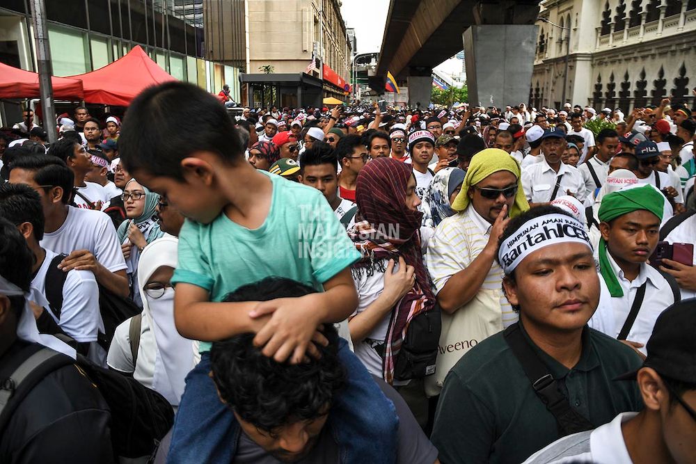 KL Police Chief: Anti-ICERD Participants Who Brought Children to Rally Could Be Fined Up to RM20,000 - WORLD OF BUZZ