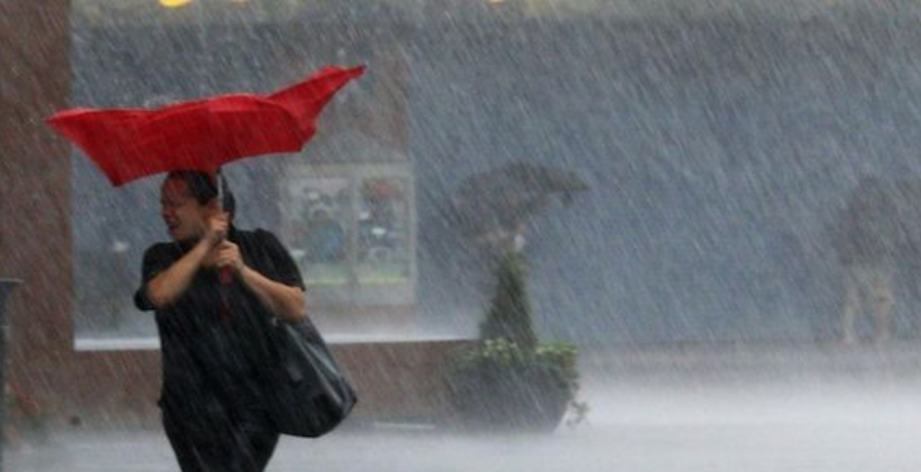 Strong Winds And Turbulent Seas Expected To Hit East And West Malaysia - WORLD OF BUZZ 2
