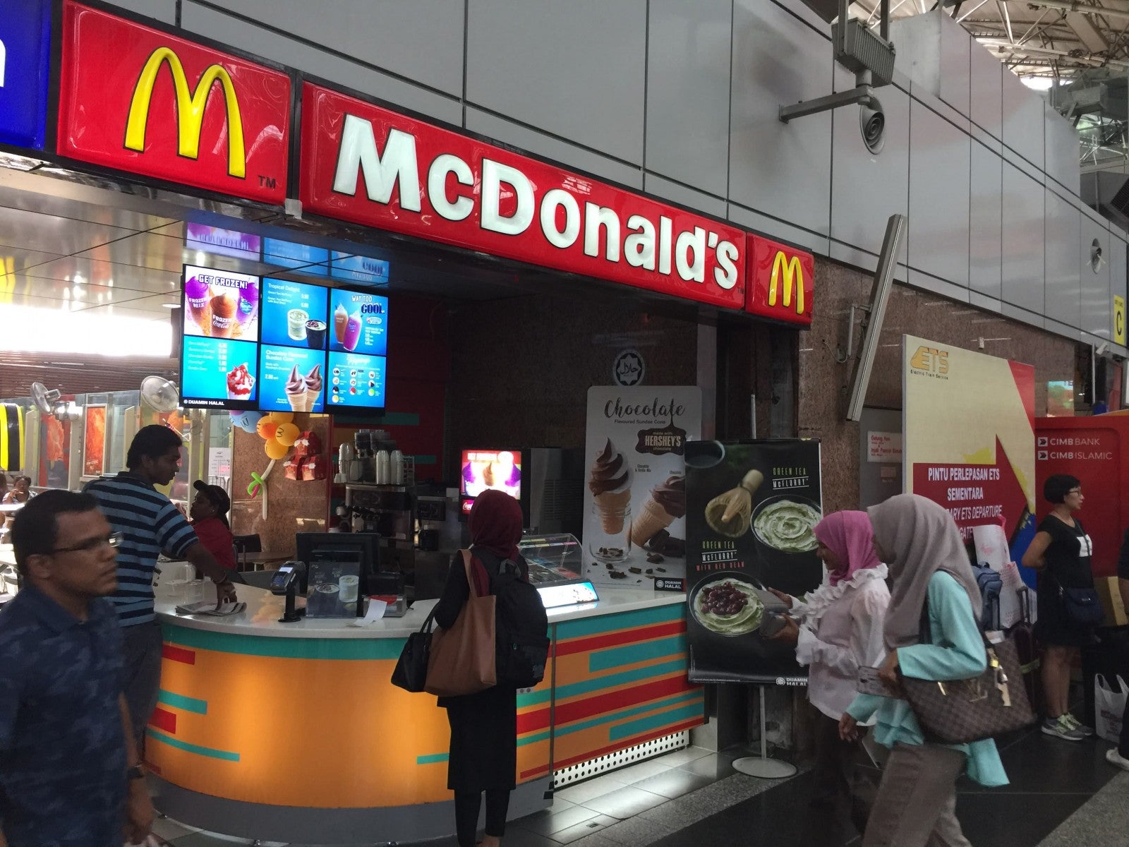 The Domestic Trade Ministry Is Investigating Kfc &Amp; Mcdonald's Over Recent Price Increases - World Of Buzz 2