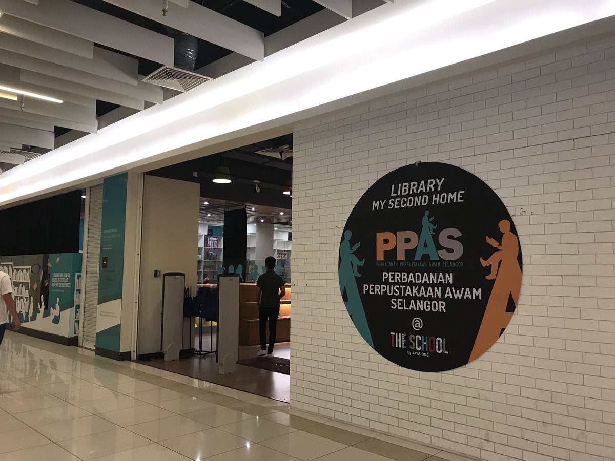 There's A Free Public Library Now Opened In This Pj Mall With Over 5,000 Books! - World Of Buzz 6