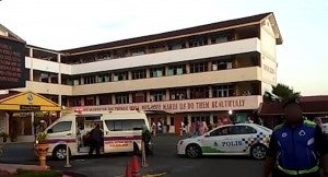 17 Year Old Student Hospitalised With Severe Injuries After Falling Off School Building In Alor Setar - WORLD OF BUZZ 1