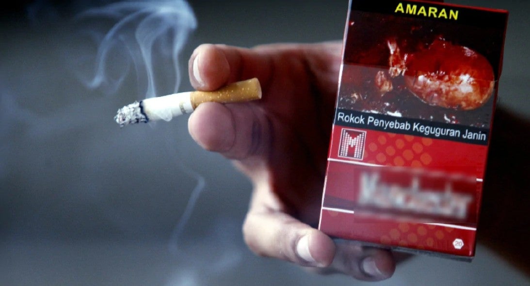 A Kelantan Woman Just Got Sentenced To 1 Month In Jail For Smoking At A Parking Lot - World Of Buzz