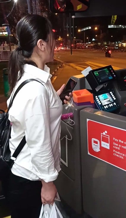 Chinese Woman Block Bus - World Of Buzz 2