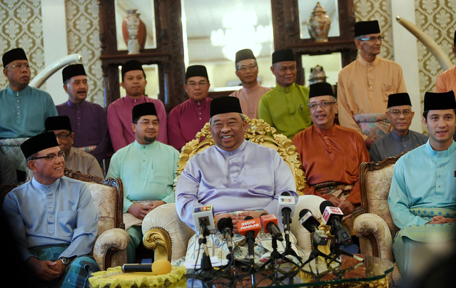 Daulat Tuanku:the Regent Of Pahang Will Ascend The State Throne - World Of Buzz 1