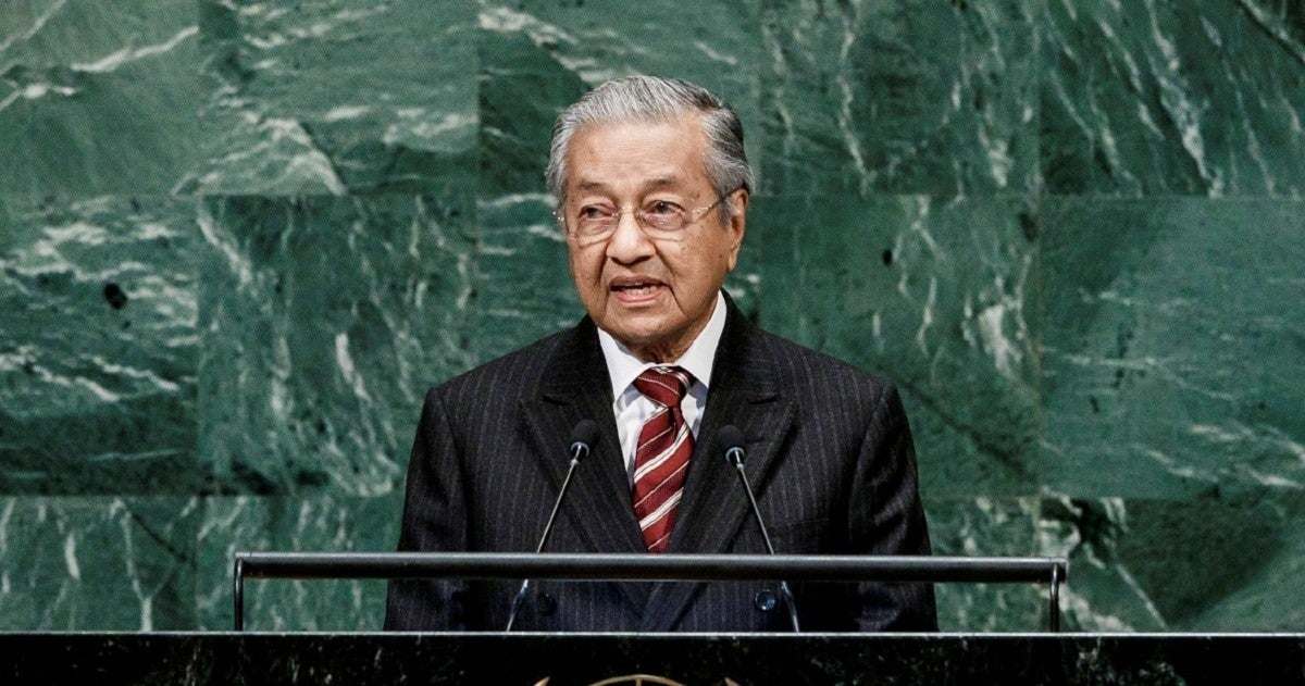 Tun M Becomes First M'sian PM & ASEAN Leader to Speak at Oxford Union - WORLD OF BUZZ