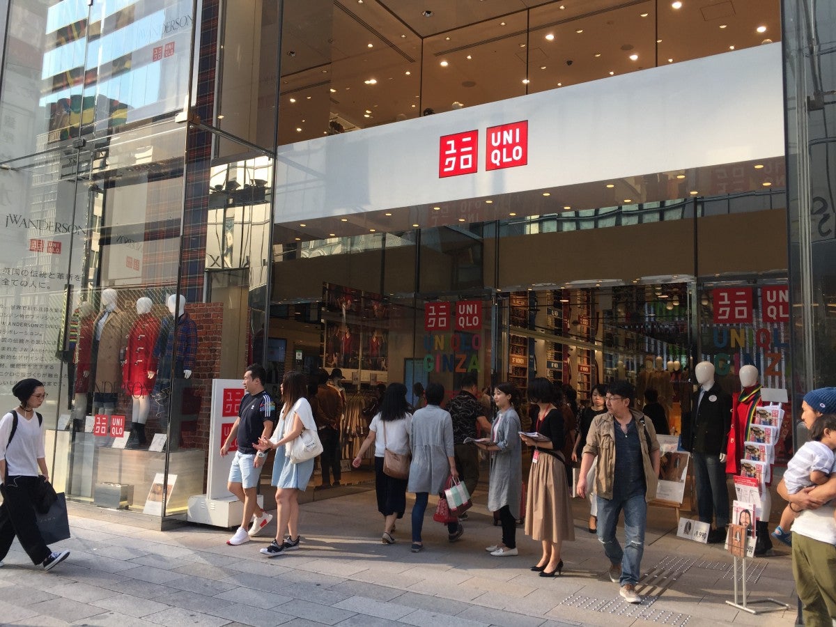 Girl Upset Guy Wore Uniqlo and H&M on First Date Because She Says They Are "Cheap Brands" - WORLD OF BUZZ 1