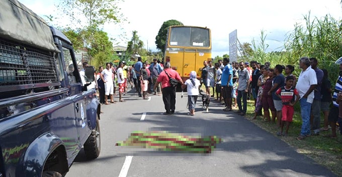 M'Sian Student Standing On School Bus Steps Falls And Shockingly Gets Run Over - World Of Buzz