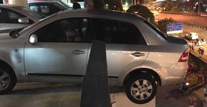 M'sian Woman's Car Almost Falls Over Multilevel Carpark After Wrongly Shift Into Reverse - WORLD OF BUZZ