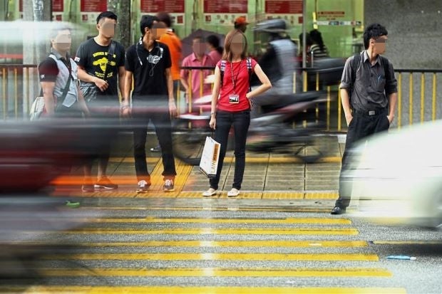 Netizen Shares Reasoning Behind Multi-Coloured Zebra Crossing And How Malaysian Drivers Should Be More Mindful Of Pedestrians - World Of Buzz