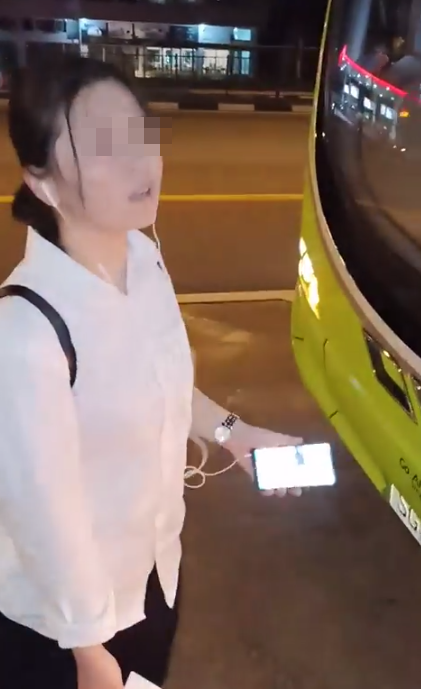 This Woman Was So Angry She Missed Her Stop, She Blocked The Bus By Standing In Front Of It - World Of Buzz 1