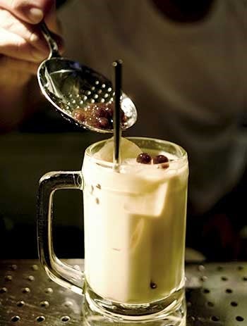 X Bizarre Things In M'sia You Must Try To Feed Your Bubble Tea Addiction - WORLD OF BUZZ 1